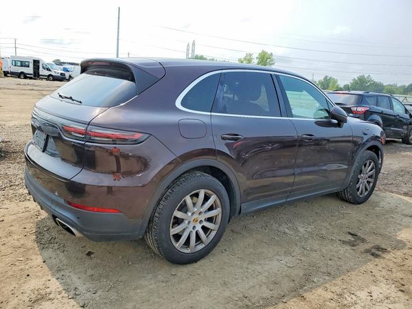 2019 PORSCHE CAYENNE