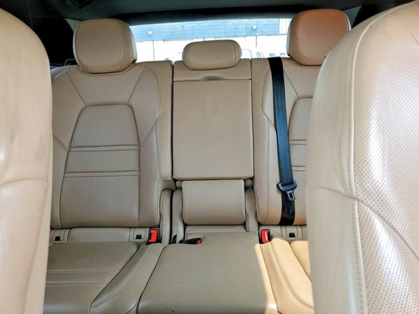 2019 PORSCHE CAYENNE