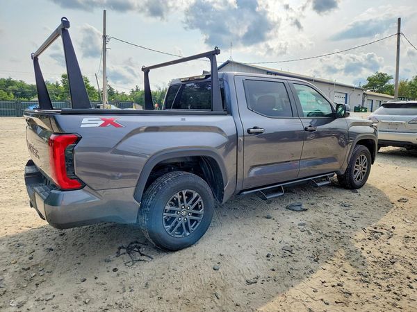 2025 TOYOTA TUNDRA SR5