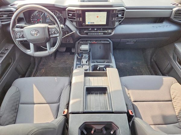2025 TOYOTA TUNDRA SR5