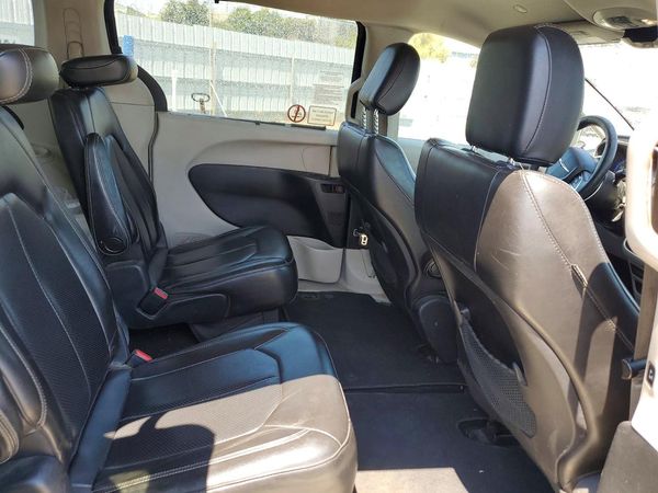2021 CHRYSLER VOYAGER LXI