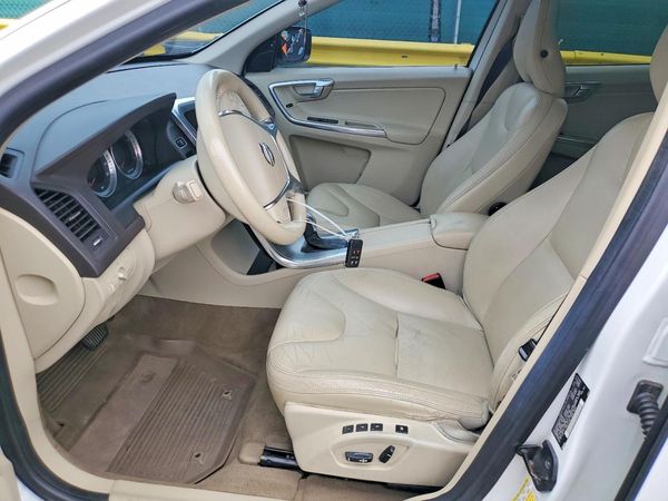 2013 VOLVO XC60