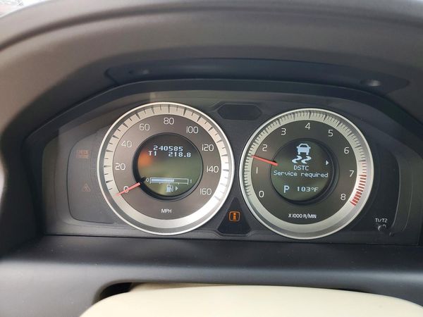 2013 VOLVO XC60