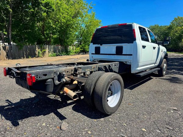 2024 RAM 5500 CREW CAB CHASSIS