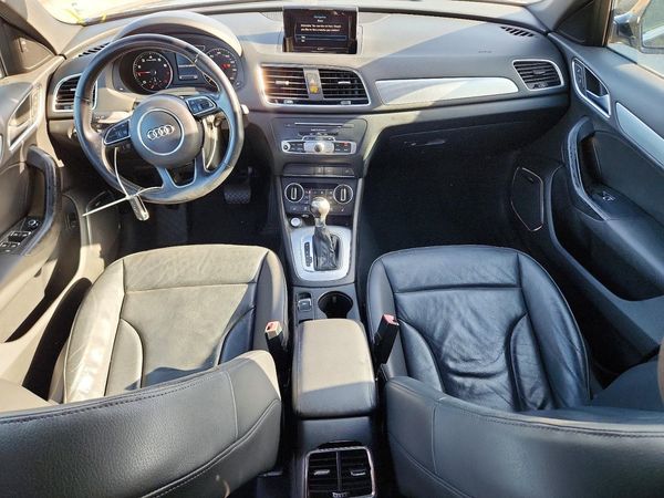 2016 AUDI Q3 Prestige