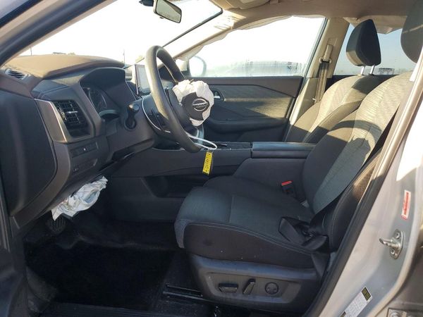 2021 NISSAN ROGUE SV — DENT