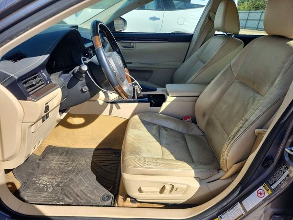 2014 LEXUS ES 350 — DENT