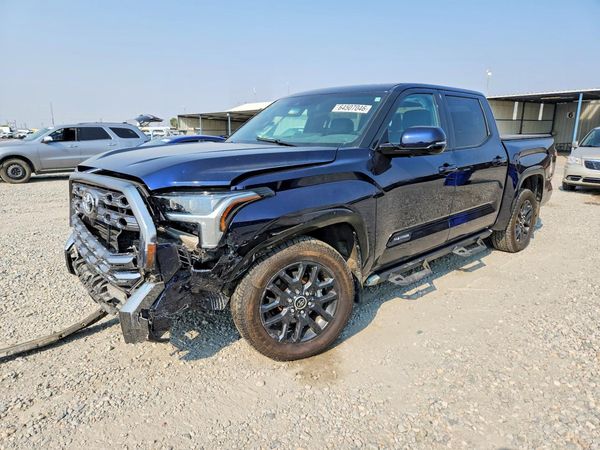 2023 TOYOTA TUNDRA