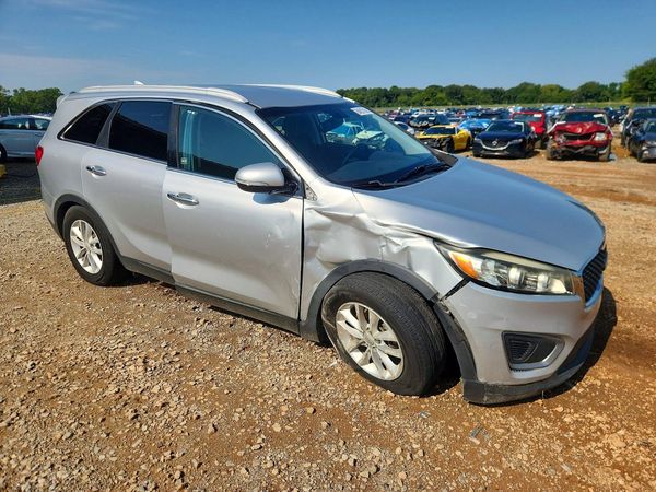 2017 KIA SORENTO L, LX