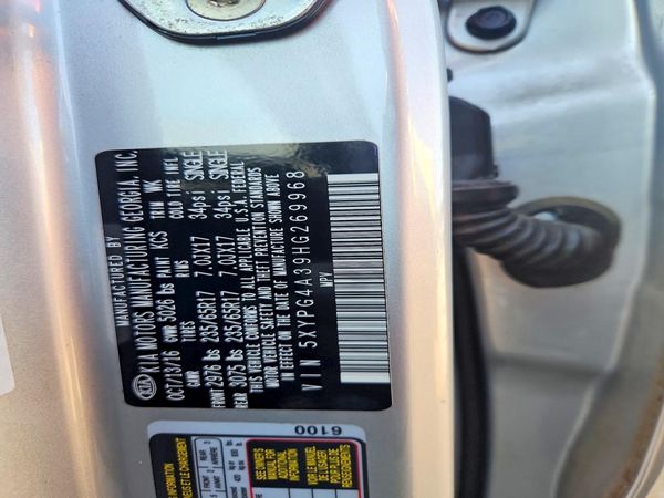2017 KIA SORENTO L, LX