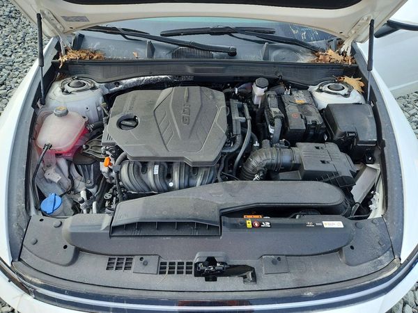 2025 HYUNDAI SONATA SE