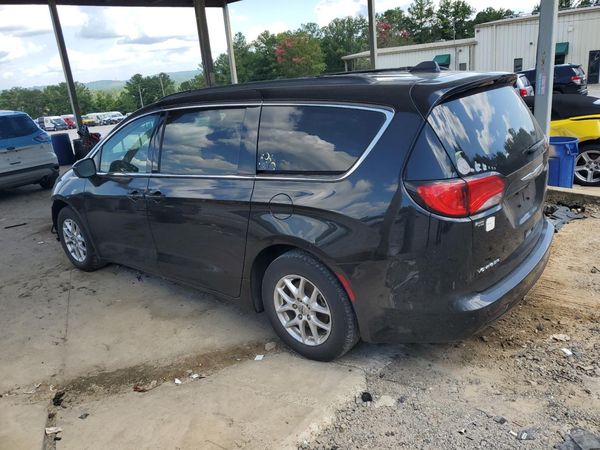 2021 CHRYSLER VOYAGER