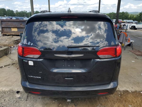 2021 CHRYSLER VOYAGER