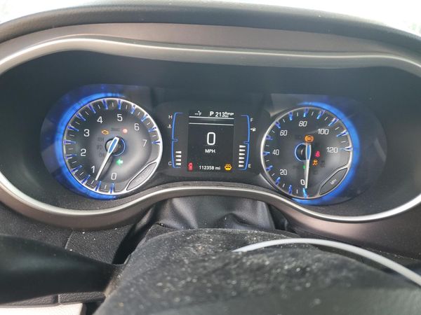 2021 CHRYSLER VOYAGER