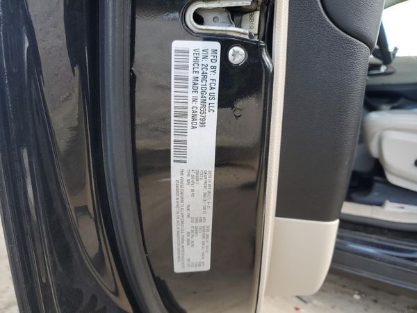 2021 CHRYSLER VOYAGER