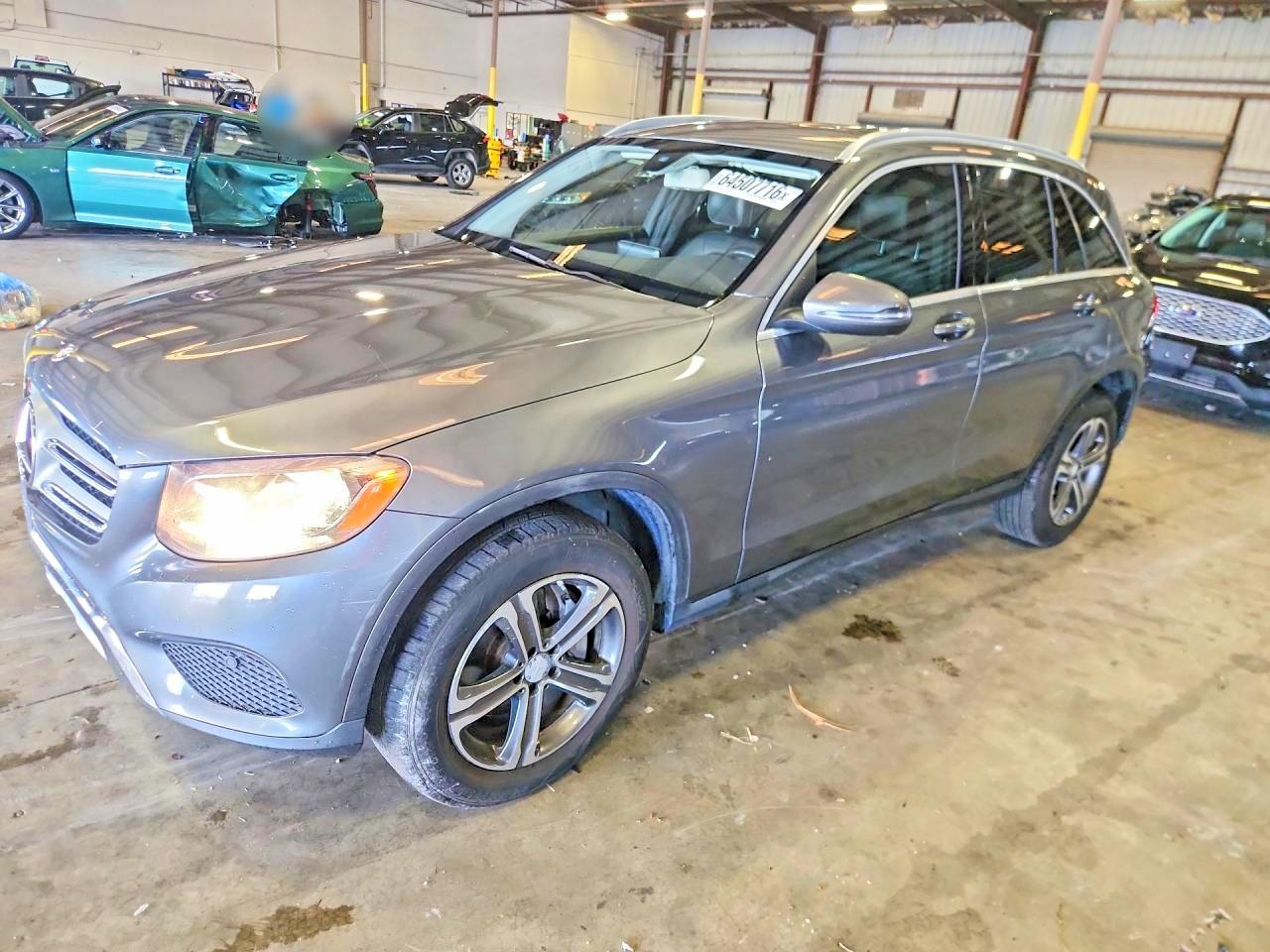 2016 MERCEDES-BENZ GLC