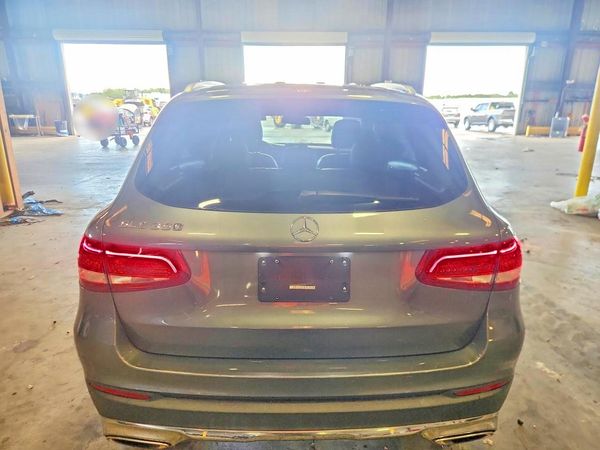 2016 MERCEDES-BENZ GLC