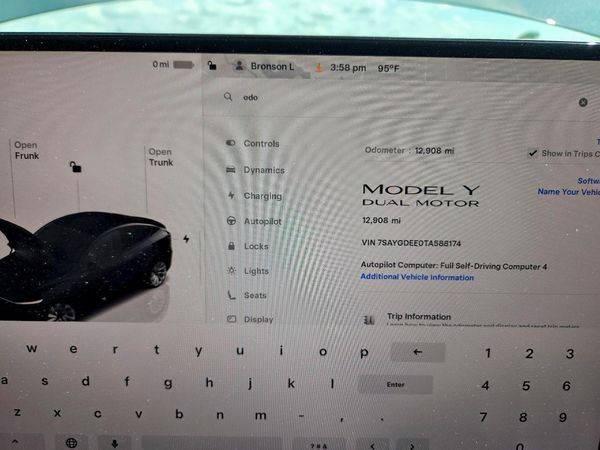 2026 TESLA MODEL Y