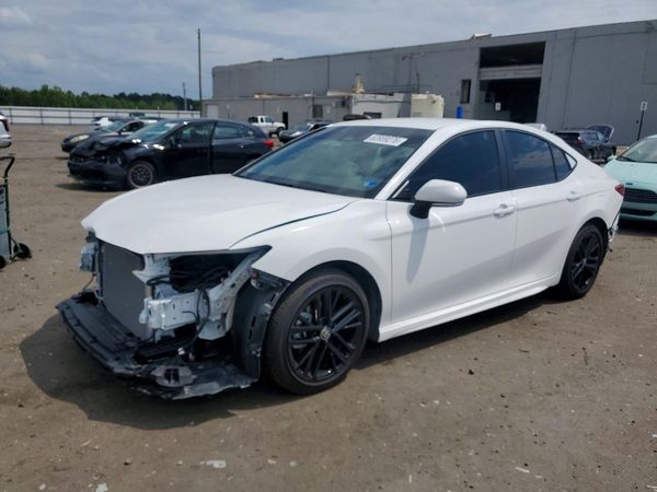 2026 TOYOTA CAMRY