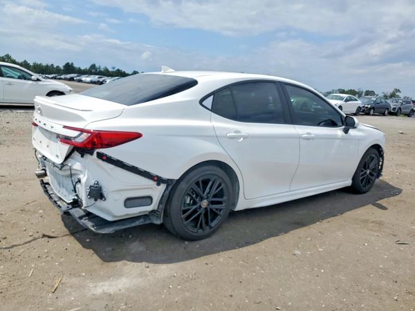2026 TOYOTA CAMRY