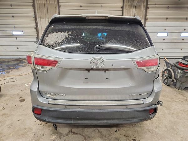 2015 TOYOTA HIGHLANDER