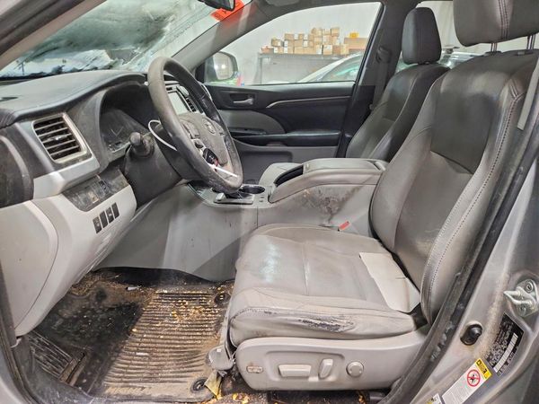 2015 TOYOTA HIGHLANDER