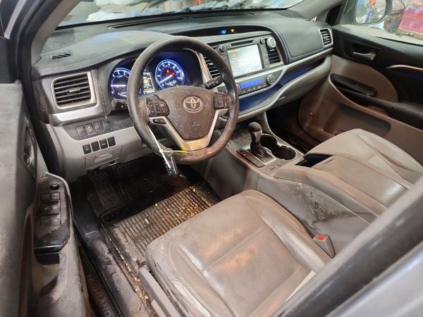 2015 TOYOTA HIGHLANDER