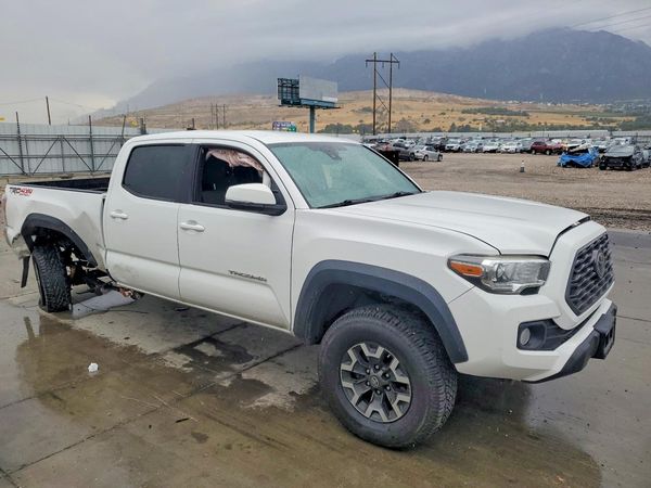2020 TOYOTA TACOMA SR5 — Passenger 3/4