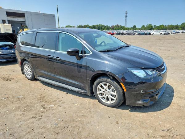 2018 CHRYSLER PACIFICA LX