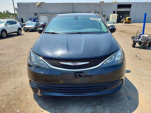 2018 CHRYSLER PACIFICA LX