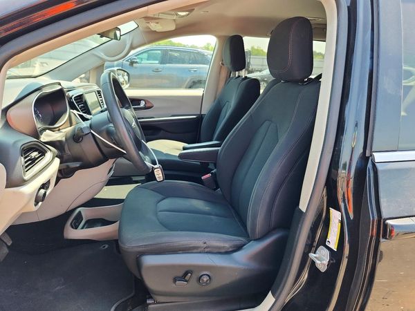 2018 CHRYSLER PACIFICA LX