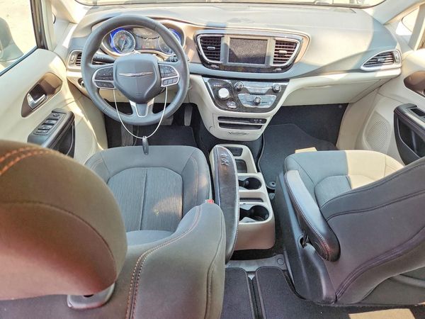 2018 CHRYSLER PACIFICA LX