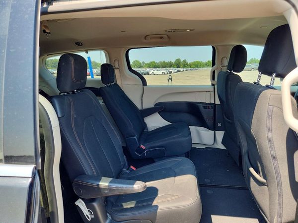 2018 CHRYSLER PACIFICA LX