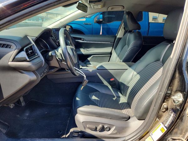 2021 TOYOTA CAMRY SE — DENT