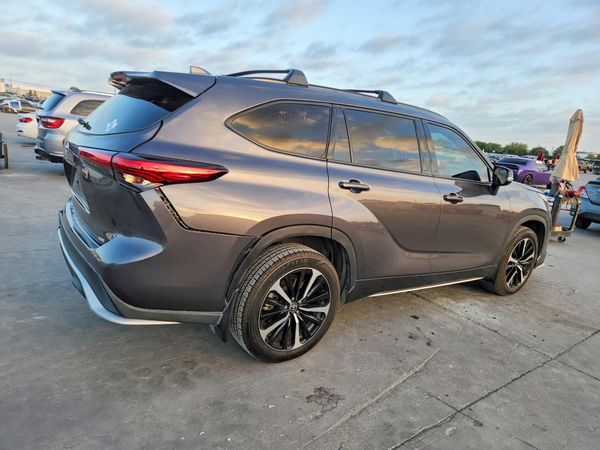 2021 TOYOTA HIGHLANDER