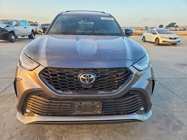 2021 TOYOTA HIGHLANDER
