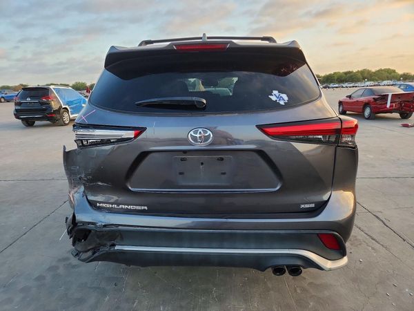 2021 TOYOTA HIGHLANDER