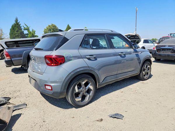 2022 HYUNDAI VENUE SEL & Limited