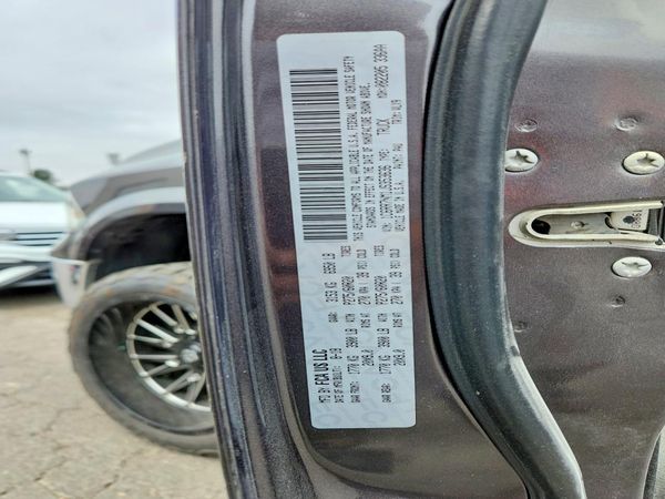 2018 RAM 1500 Laramie — VINS