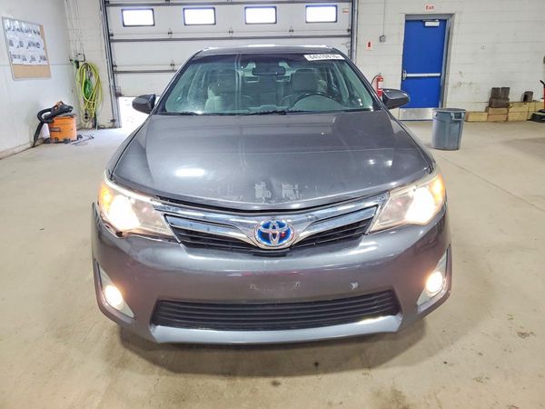 2013 TOYOTA CAMRY SOLA Hybrid