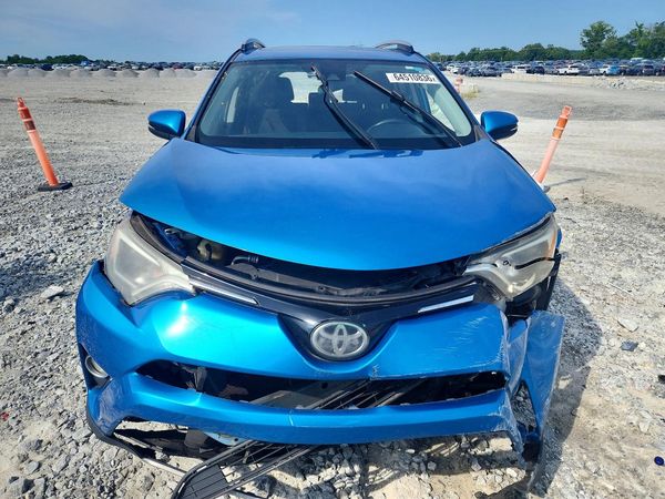 2017 TOYOTA RAV4 XLE