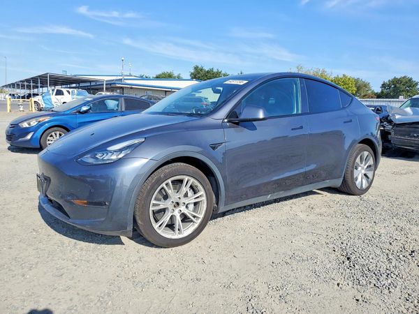 2022 TESLA MODEL Y — DSFA — Front 3/4