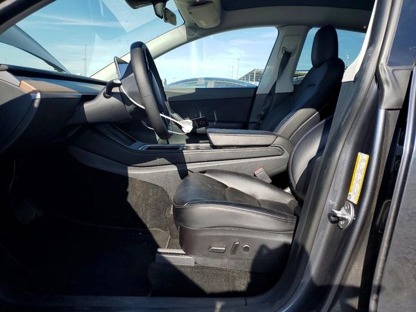 2022 TESLA MODEL Y — DENT