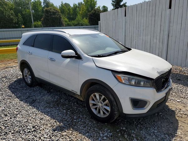 2017 KIA SORENTO L, LX