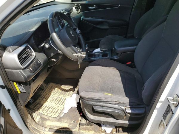 2017 KIA SORENTO L, LX