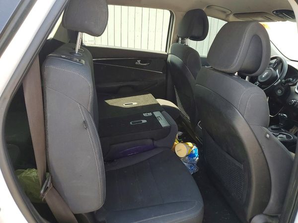 2017 KIA SORENTO L, LX