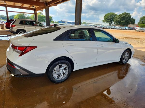 2024 HYUNDAI ELANTRA