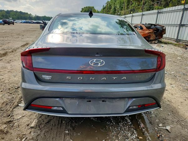 2022 HYUNDAI SONATA SE