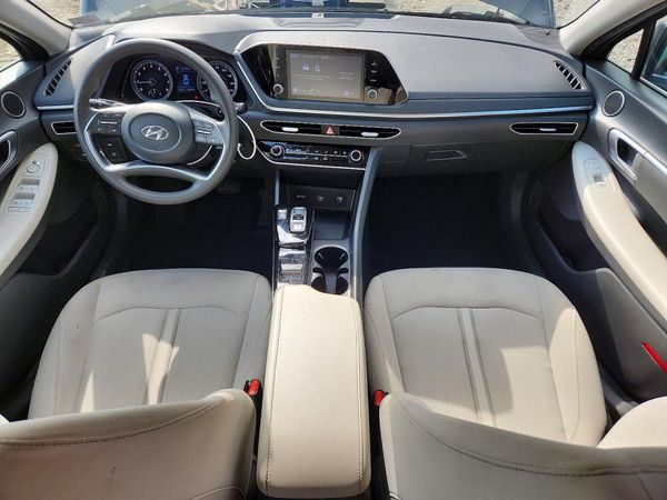 2022 HYUNDAI SONATA SE