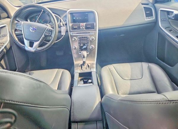 2016 VOLVO XC60